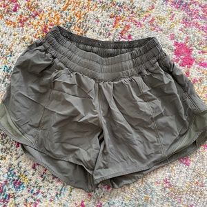 lululemon shorts size 6 but fit like 4
